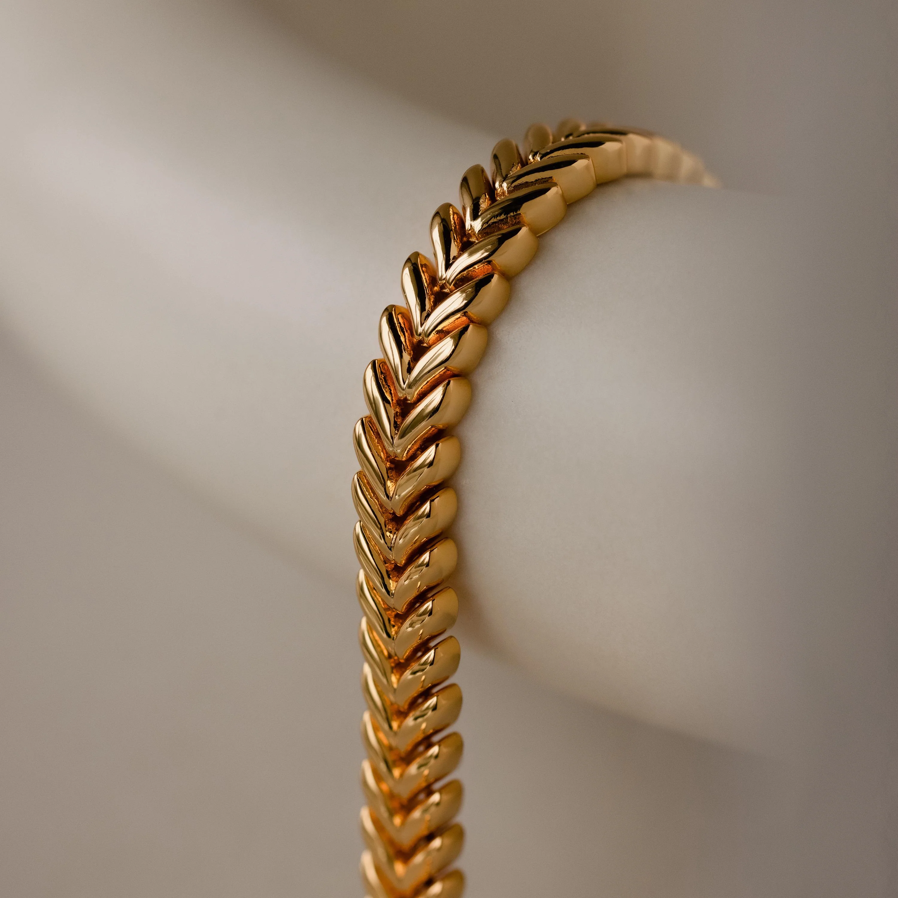 V-Link Chain Tennis Bracelet - Image 7