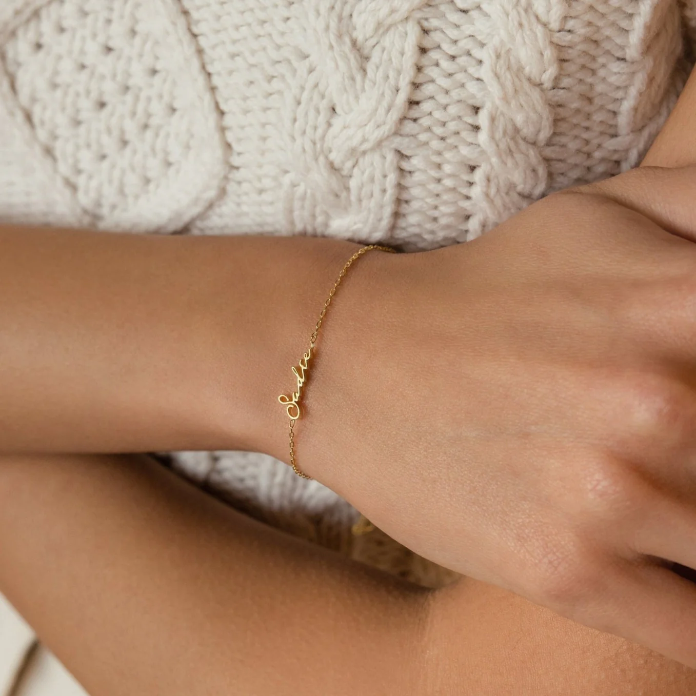 Venice Tiny Name Bracelet - Image 3