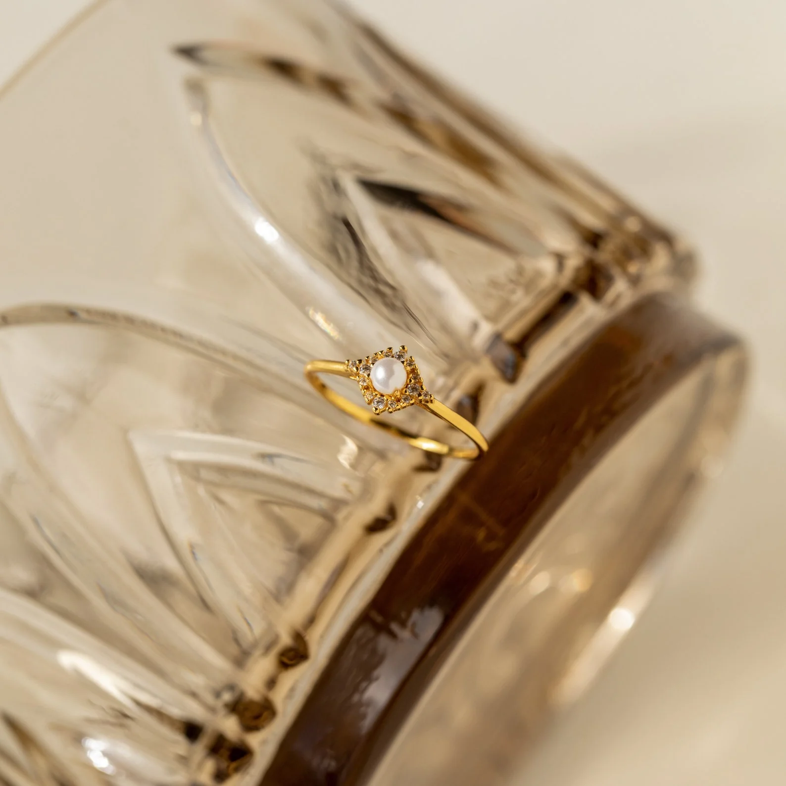 Vintage Pave Pearl Ring in 18K Gold - Image 5
